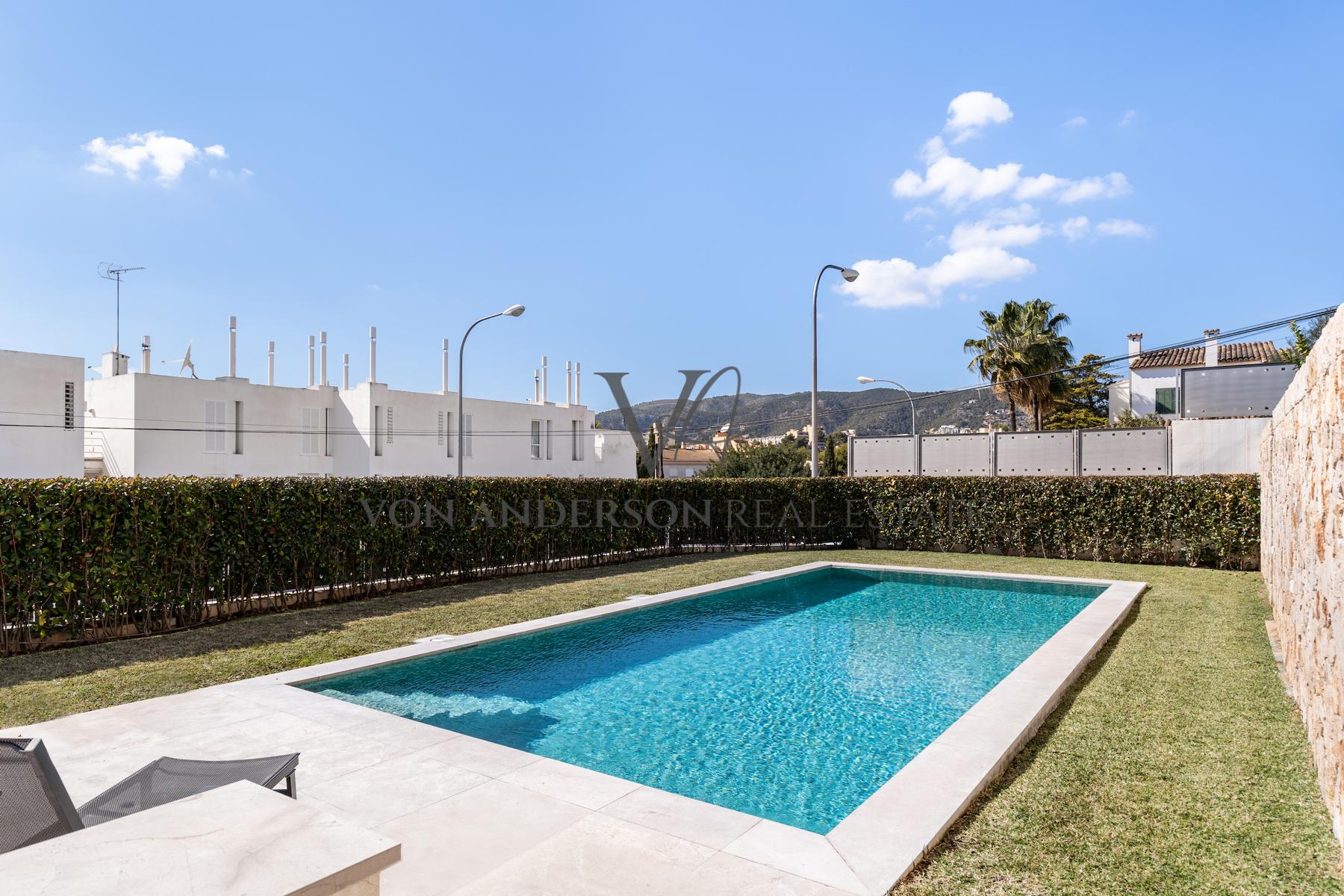 Bright, Roomy, 3 Bedroom Apartment with Super Sea Views in La Bonanova, ref. VA1013, for sale in Mallorca by Von Anderson Real Estate